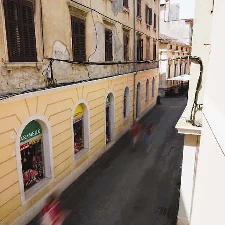 Tt - Historic Center Daire Pula