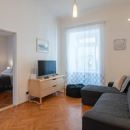Apartman Ttapartmani *