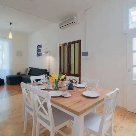 Ttapartmani Apartman Póla