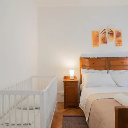 Ttapartmani Apartman Póla